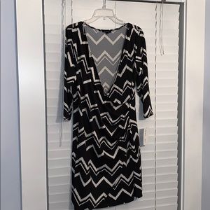 Black and white zigzag dress